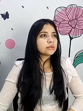 Snapshot of ValerieLove_ chatting on 11, 10, 2025 ValerieLove online show from 11, 10, 2025