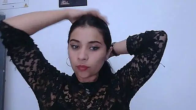 Snapshot of ValerieLove_ chatting on 15, 11, 2025 ValerieLove online show from 15, 11, 2025