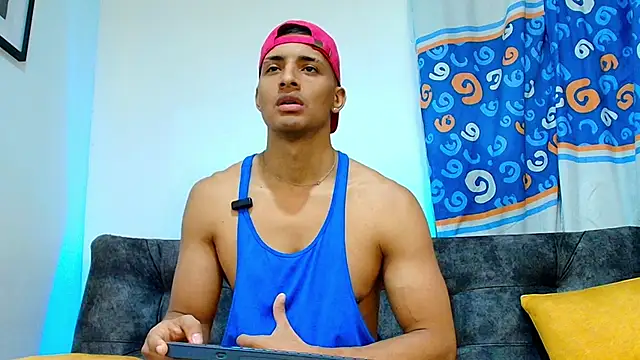 Snapshot of Smith_Fitness chatting on 20, 6, 2026 Smith Fitness online show from 20, 6, 2026