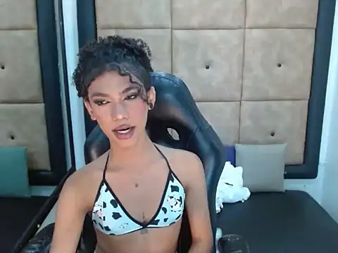 Penelopee Rouse online show from 13, 11, 2025