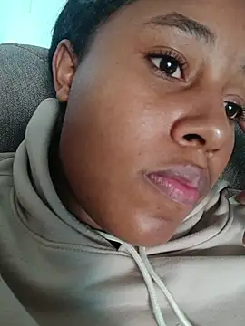 MoniqueMulberry online show from 29, 10, 2025