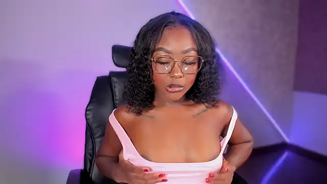 Kishalove  online show from 3, 11, 2025