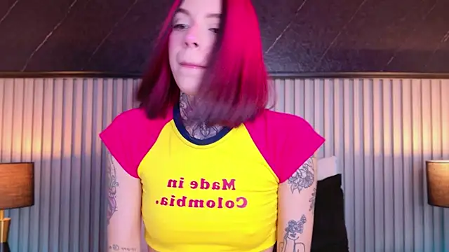 Snapshot of Meganreed_ chatting on 17, 6, 2026 Meganreed online show from 17, 6, 2026