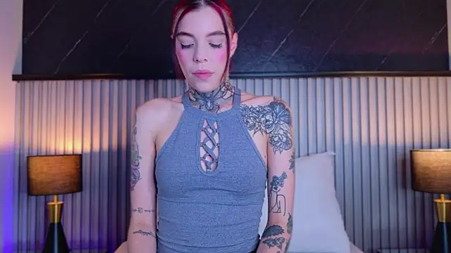 Snapshot of Meganreed_ chatting on 27, 5, 2026 Meganreed online show from 27, 5, 2026
