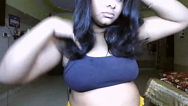 Snapshot of DearKimmi chatting on 13, 4, 2026 DearKimmi online show from 13, 4, 2026