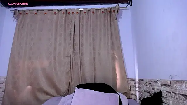 DaraKat18 online show from 9, 2, 2026