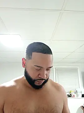 Snapshot of tripping385 chatting on 20, 11, 2025 tripping385 online show from 20, 11, 2025