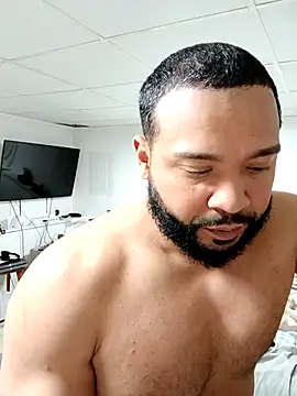 Snapshot of tripping385 chatting on 25, 10, 2025 tripping385 online show from 25, 10, 2025