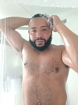 Snapshot of tripping385 chatting on 14, 12, 2025 tripping385 online show from 14, 12, 2025