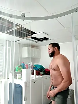 Snapshot of tripping385 chatting on 4, 12, 2025 tripping385 online show from 4, 12, 2025