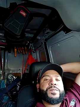 Snapshot of tripping385 chatting on 21, 10, 2025 tripping385 online show from 21, 10, 2025