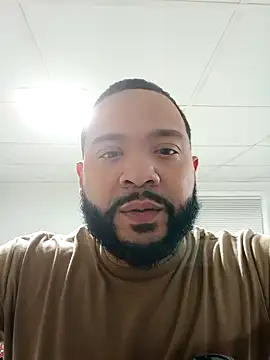 Snapshot of tripping385 chatting on 3, 11, 2025 tripping385 online show from 3, 11, 2025