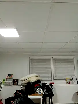 Snapshot of tripping385 chatting on 22, 11, 2025 tripping385 online show from 22, 11, 2025