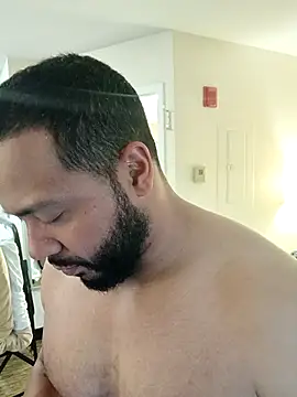 Snapshot of tripping385 chatting on 8, 10, 2025 tripping385 online show from 8, 10, 2025