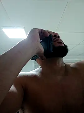 Snapshot of tripping385 chatting on 9, 11, 2025 tripping385 online show from 9, 11, 2025