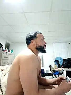 Snapshot of tripping385 chatting on 8, 2, 2026 tripping385 online show from 8, 2, 2026