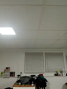 Snapshot of tripping385 chatting on 8, 11, 2025 tripping385 online show from 8, 11, 2025