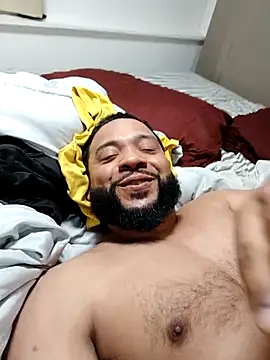 Snapshot of tripping385 chatting on 8, 3, 2026 tripping385 online show from 8, 3, 2026