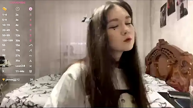 Snapshot of Pikmigirl18 chatting on 1, 11, 2025 Pikmigirl18 online show from 1, 11, 2025