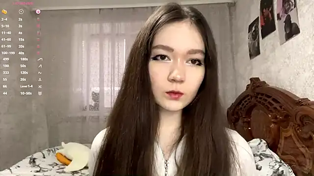 Snapshot of Pikmigirl18 chatting on 26, 11, 2025 Pikmigirl18 online show from 26, 11, 2025