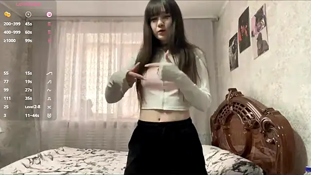 Snapshot of Pikmigirl18 chatting on 27, 10, 2025 Pikmigirl18 online show from 27, 10, 2025