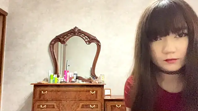 Snapshot of Pikmigirl18 chatting on 14, 10, 2025 Pikmigirl18 online show from 14, 10, 2025