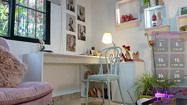 Snapshot of mrs_edha chatting on 5, 11, 2025 mrs edha online show from 5, 11, 2025