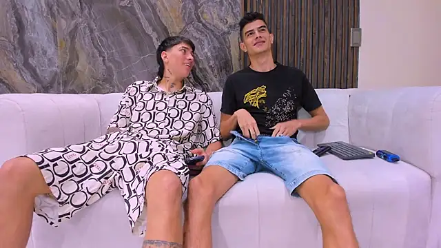 Snapshot of junior_friendss chatting on 19, 11, 2025 junior friendss online show from 19, 11, 2025