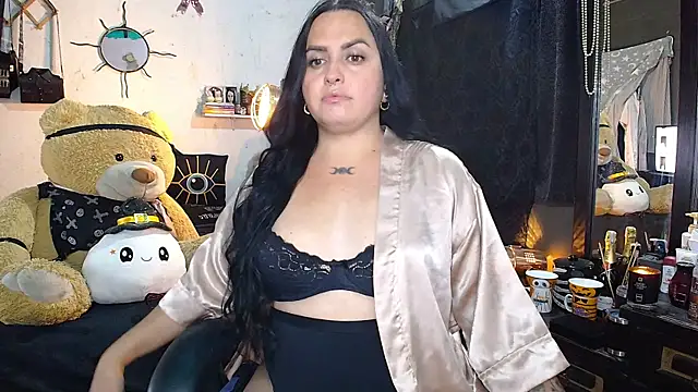Snapshot of GoddessFabiola chatting on 27, 5, 2026 GoddessFabiola online show from 27, 5, 2026