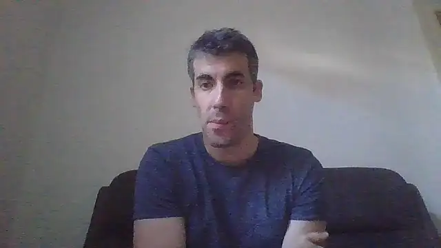 JulioIsHere4you online show from 9, 11, 2025