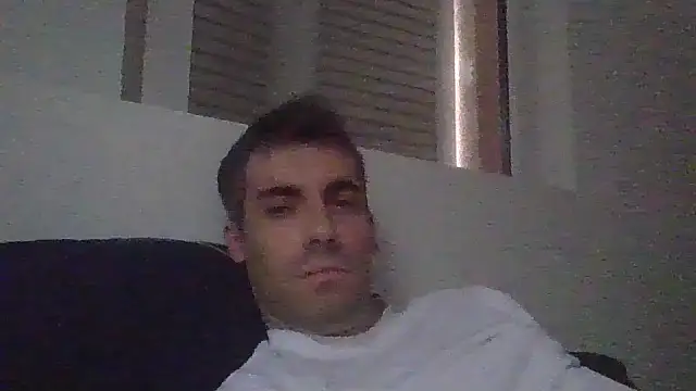 JulioIsHere4you online show from 8, 11, 2025