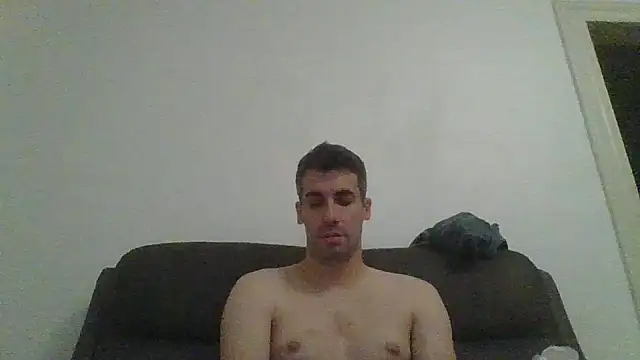 JulioIsHere4you online show from 8, 9, 2025