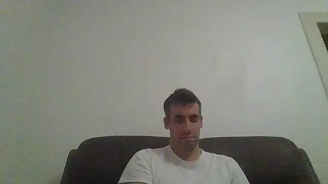 JulioIsHere4you online show from 8, 11, 2025