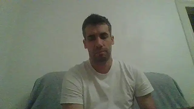 JulioIsHere4you online show from 25, 10, 2025