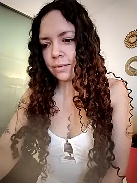 Snapshot of RubyStrong chatting on 1, 2, 2026 RubyStrong online show from 1, 2, 2026