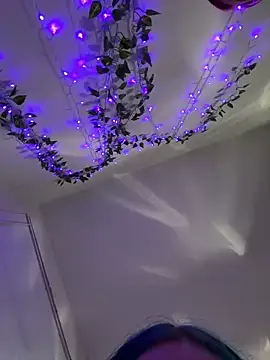 LaylaKutiex online show from 14, 4, 2026