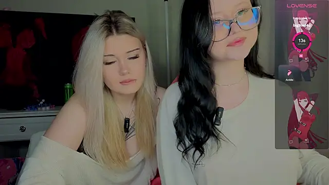 hornyprincess19 online show from 25, 11, 2025