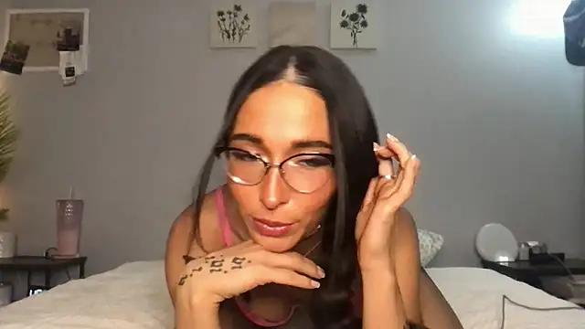 MichelleXClarice online show from 17, 9, 2025