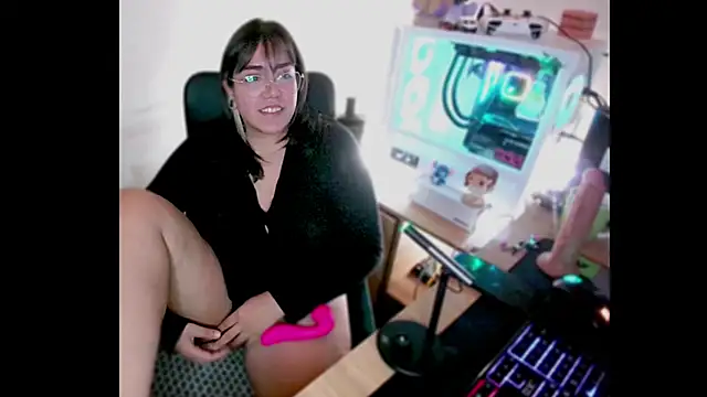 PinkDenial online show from 30, 9, 2025