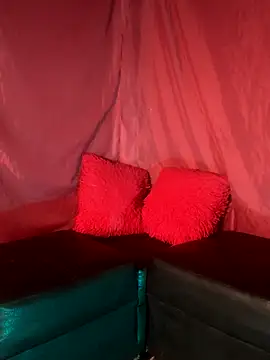 Dark chanel online show from 25, 10, 2025