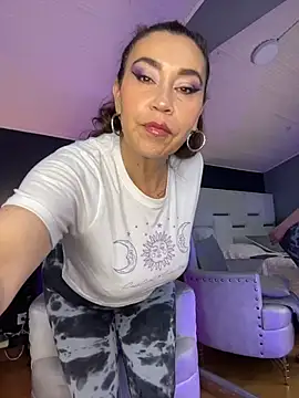 Samantha Milf   online show from 14, 12, 2025