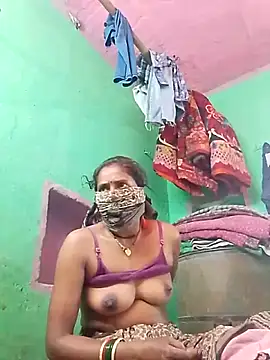 CUTE-004 online show from 6, 11, 2025