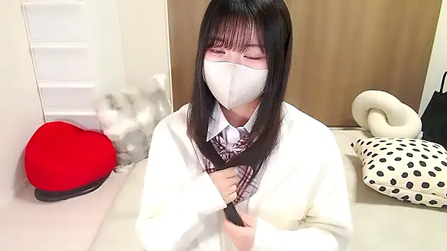 Snapshot of moka-neko chatting on 16, 10, 2025 moka-neko online show from 16, 10, 2025