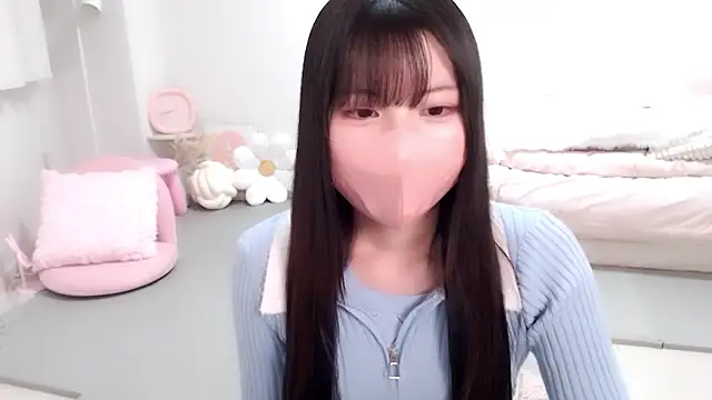 Snapshot of moka-neko chatting on 7, 11, 2025 moka-neko online show from 7, 11, 2025