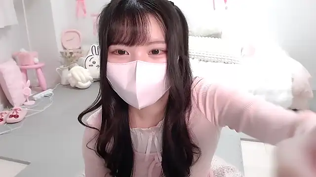 Snapshot of moka-neko chatting on 29, 11, 2025 moka-neko online show from 29, 11, 2025