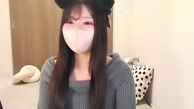 Snapshot of moka-neko chatting on 21, 10, 2025 moka-neko online show from 21, 10, 2025