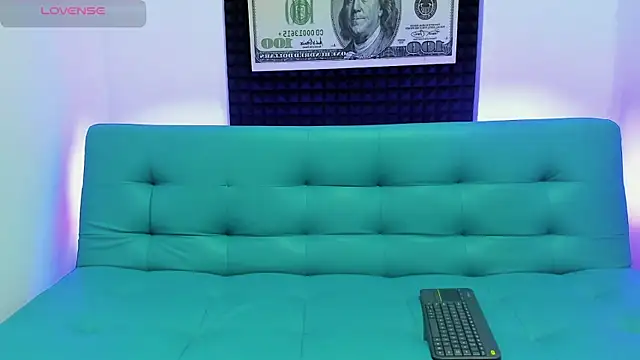 Amber Hoffman St online show from 11, 9, 2025