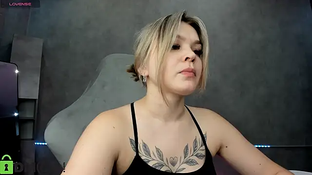 Jerry-Hall online show from 10, 10, 2025