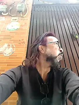 Snapshot of malhotra21 chatting on 11, 4, 2026 malhotra21 online show from 11, 4, 2026