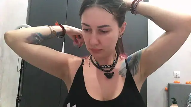 Snapshot of Quelysha chatting on 31, 10, 2025 Quelysha online show from 31, 10, 2025